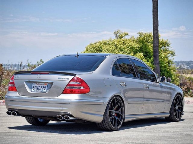 mercedes_benz_e55_amg_back_914e6e1dcfa5427b1c2121e2b1a445742bccab40.jpg